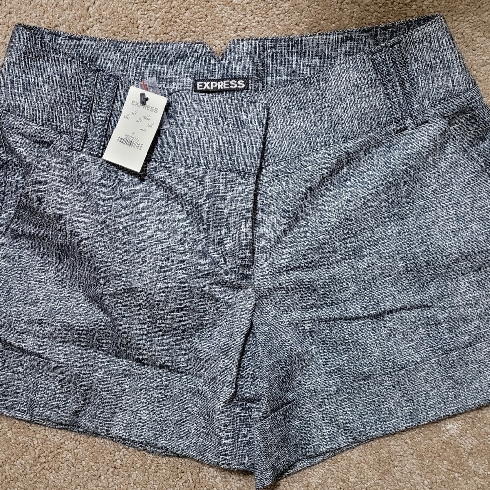 EXPRESS shorts. New with tag. size 4.